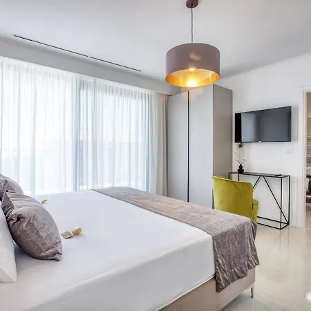 Spuga * Brodarica (Sibenik-Knin)