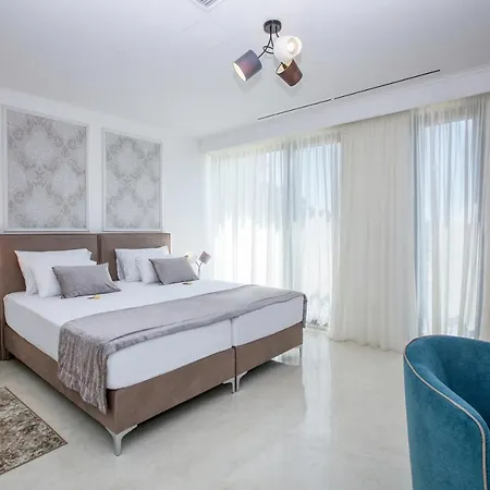 Villa Spuga Brodarica (Sibenik-Knin)