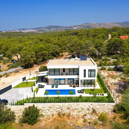 Spuga * Brodarica (Sibenik-Knin)